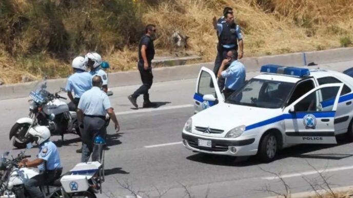 Θεσσαλονίκη: Δυο ημεδαποί συνελήφθησαν για παράνομη μεταφορά αλλοδαπών