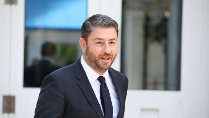 Η ΝΔ κατηγορεί τον Ανδρουλάκη
