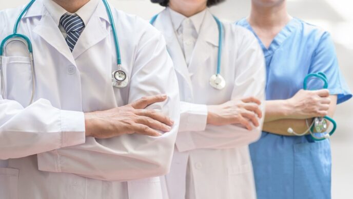 Νέα φορολογική ρύθμιση για τις εφημερίες στο ΕΣΥ: σταθερός φόρος 22% και μείωση από το 2026